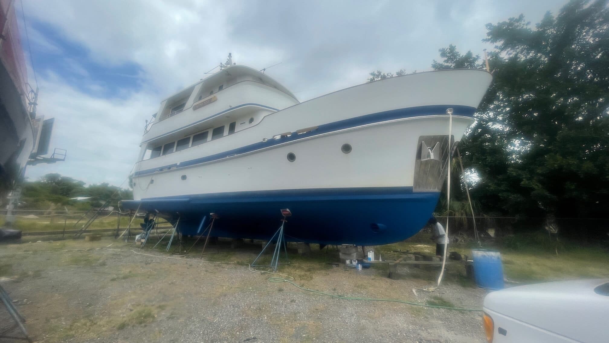 Yacht under Loveridge Yachts management